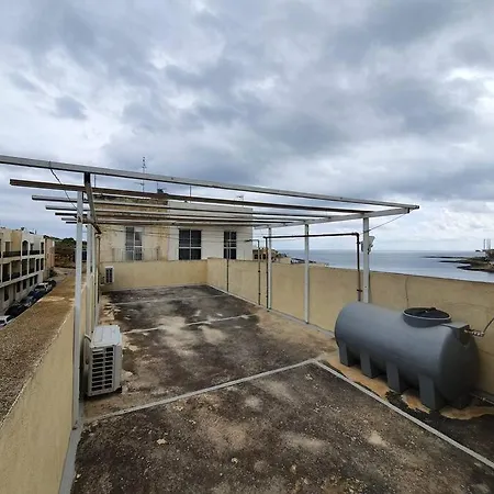 Sea Views Apartment-wifi-sleep 5 Apartament *